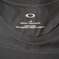 Oakley tee size large