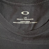 Oakley tee size large