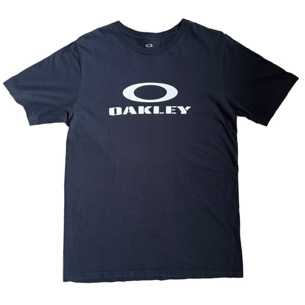 Oakley tee size large